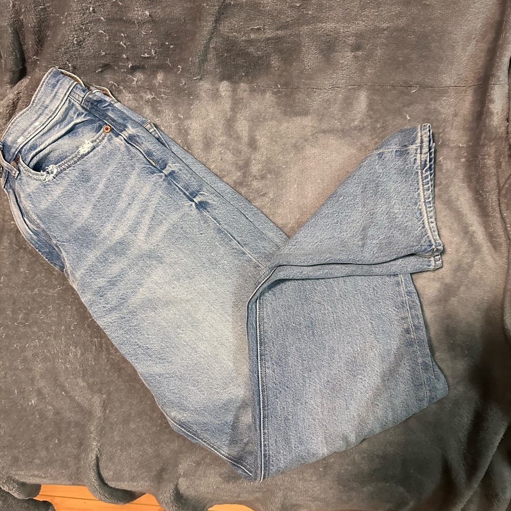 American Eagle Outfitters Stretch Low-Rise Ultra Wide-Leg Pull-On Jean